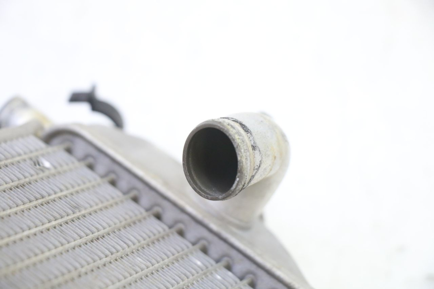 photo de RADIATEUR DROIT YAMAHA YZF YZ-F 450 (2014 - 2016) - Détail de la pièce