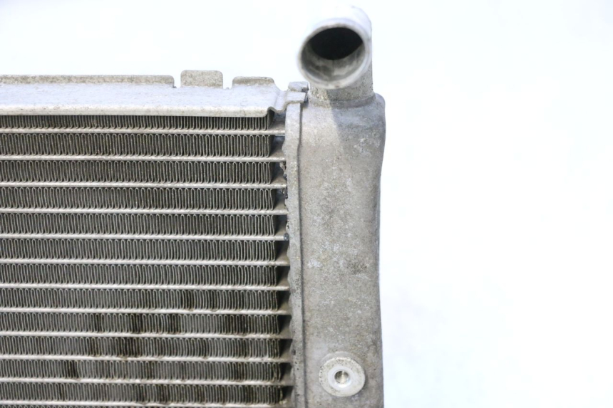 photo de RADIATEUR HONDA FJS SILVER WING SILVERWING 400 (2005 - 2008) - Autre angle de vue