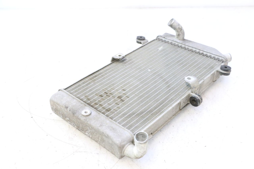 photo de RADIATEUR HONDA FJS SILVER WING SILVERWING 400 (2005 - 2008) - Points de fixation