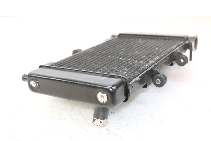 photo de RADIATEUR YAMAHA FZ6 N FAZER 600 (2004 - 2006)