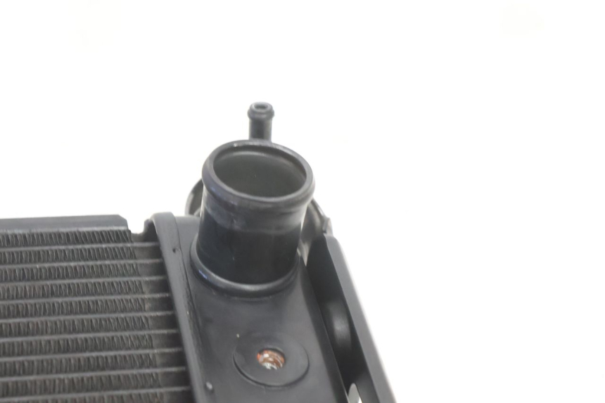 photo de RADIATEUR YAMAHA FZ8 800 (2010 - 2016) - Marquages et références