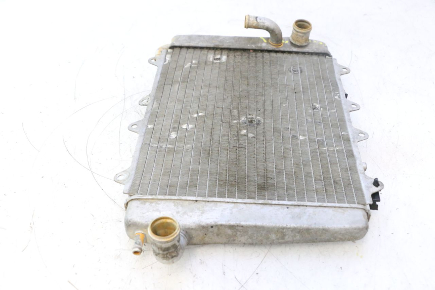 photo de RADIATEUR GILERA GP 800 (2007 - 2013) - Vue rapprochée