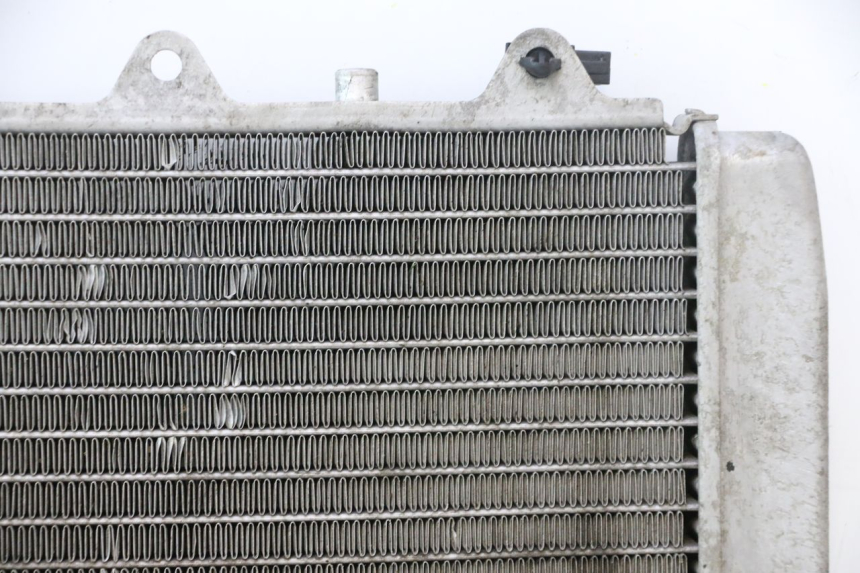 photo de RADIATEUR GILERA GP 800 (2007 - 2013) - Points de fixation