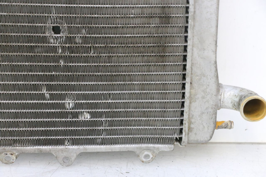 photo de RADIATEUR GILERA GP 800 (2007 - 2013) - Marquages et références