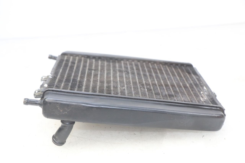 photo de RADIATEUR PIAGGIO MP3 LT 400 (2007 - 2012)