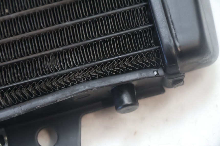 photo de RADIATEUR PIAGGIO MP3 500 (2016 - 2018) - Autre angle de vue