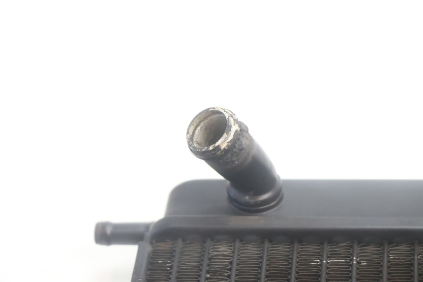 photo de RADIATEUR PIAGGIO MP3 500 (2016 - 2018) - Points de fixation