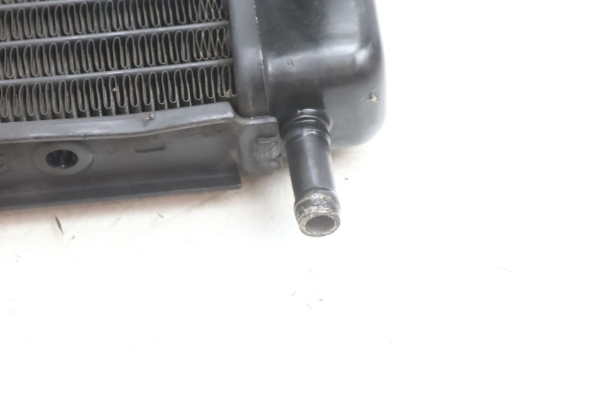 photo de RADIATEUR PIAGGIO MP3 500 (2016 - 2018) - Points de fixation