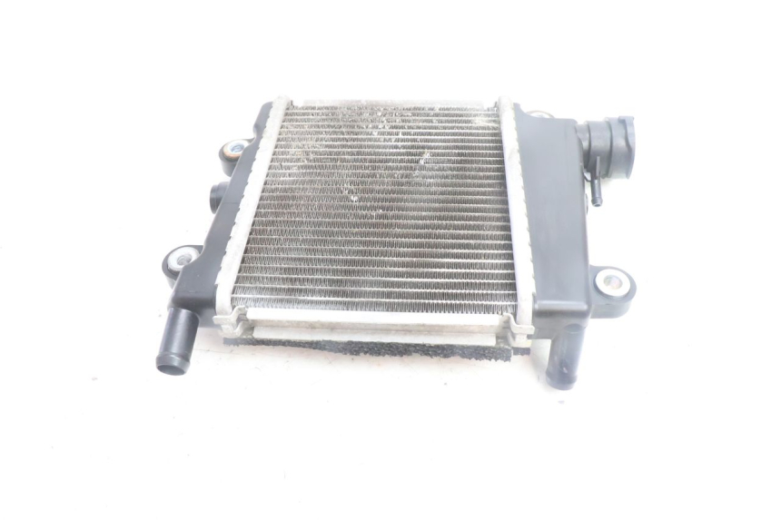 photo de RADIATEUR YAMAHA N-MAX NMAX 125 (2021 - 2024) - Marquages et références