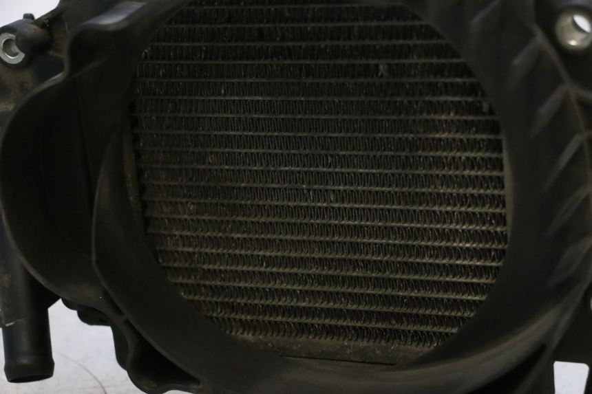 photo de RADIATEUR HONDA PCX (JF57/JF64) 125 (2014 - 2018) - État de surface