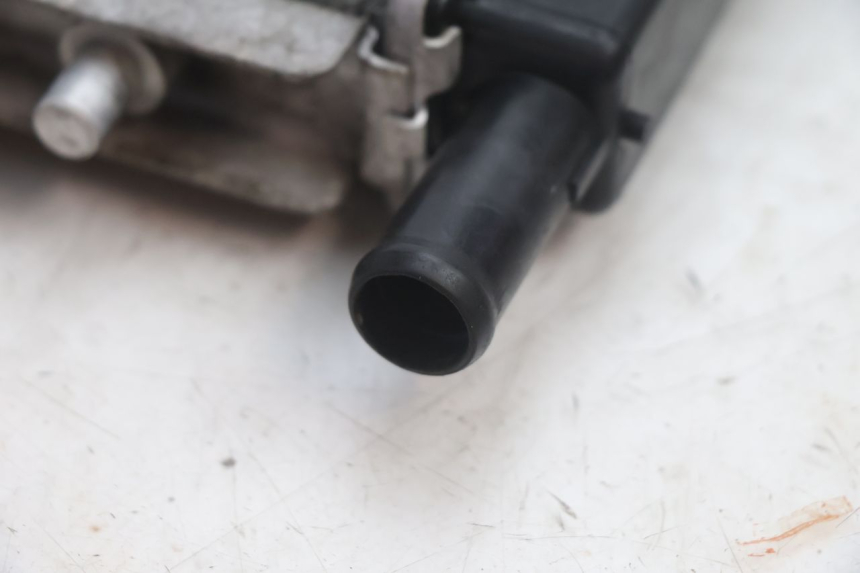 photo de RADIATEUR PEUGEOT SATELIS 125 (2013 - 2018) - Marquages et références