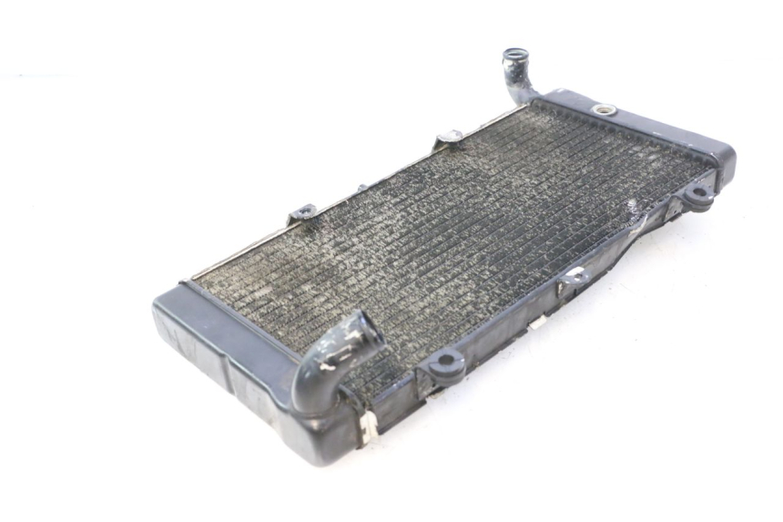 photo de RADIATEUR HONDA ST PAN EUROPEAN 1100 (1990 - 2002) - Gros plan technique