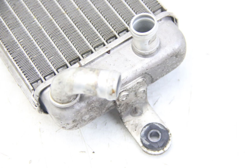 photo de RADIATEUR SUZUKI UH BURGMAN 125 (2002 - 2006)