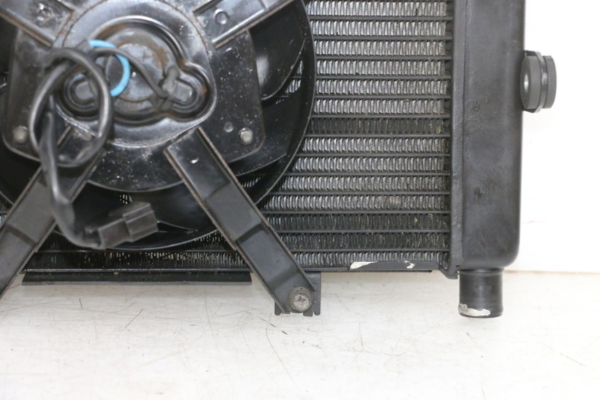 photo de RADIATEUR YAMAHA TDM ABS 900 (2002 - 2014) - Détails caractéristiques