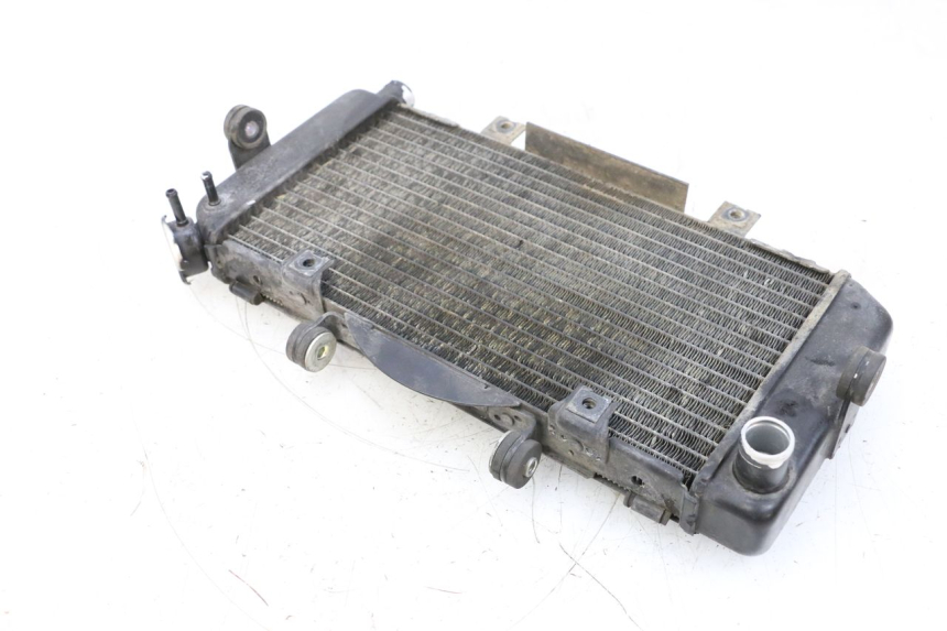 photo de RADIATEUR YAMAHA TDM ABS 900 (2002 - 2014) - Points de fixation