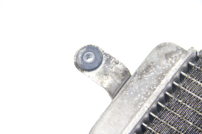 photo de RADIATEUR SUZUKI UH BURGMAN 125 (2002 - 2006) - Zoom état d’usage