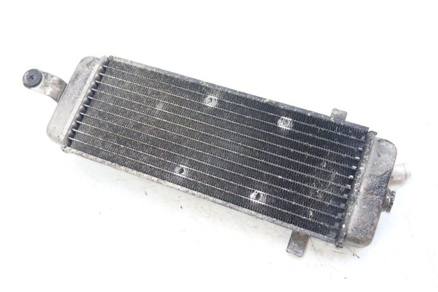 photo de RADIATEUR SUZUKI UH BURGMAN 125 (2002 - 2006) - Autre angle de vue