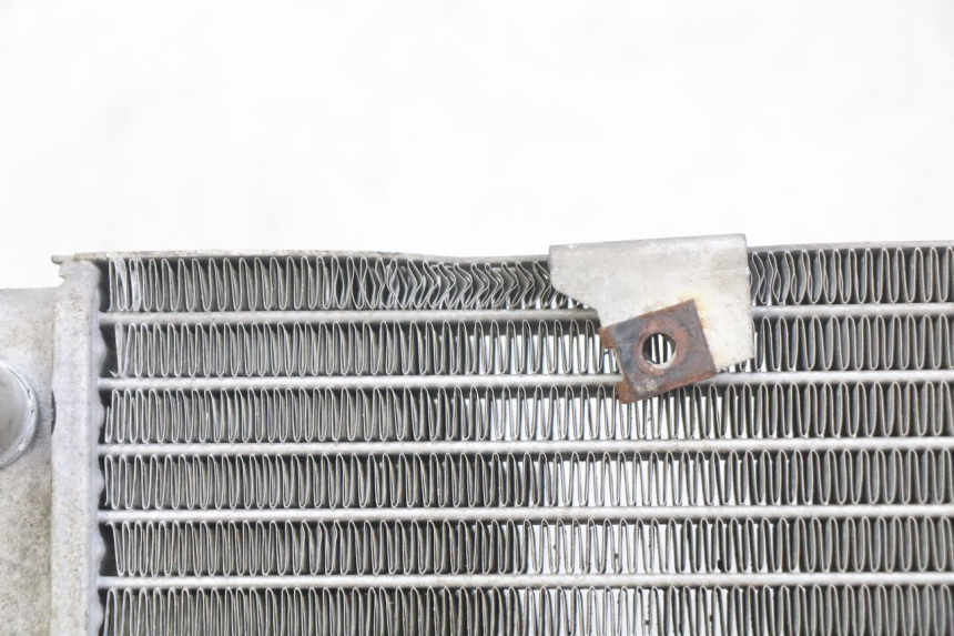 photo de RADIATEUR YAMAHA YP MAJESTY 125 (1998 - 2001) - Détail de la pièce