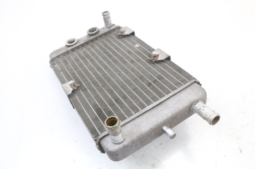 photo de RADIATEUR YAMAHA YP MAJESTY 125 (2002 - 2006) - Autre angle de vue