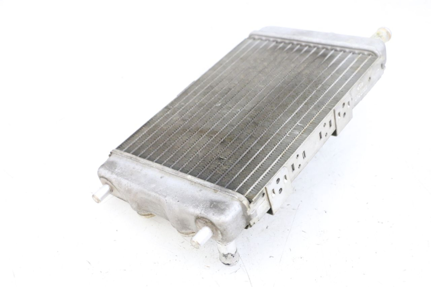 photo de RADIATEUR YAMAHA YP MAJESTY 125 (2002 - 2006) - Autre angle de vue