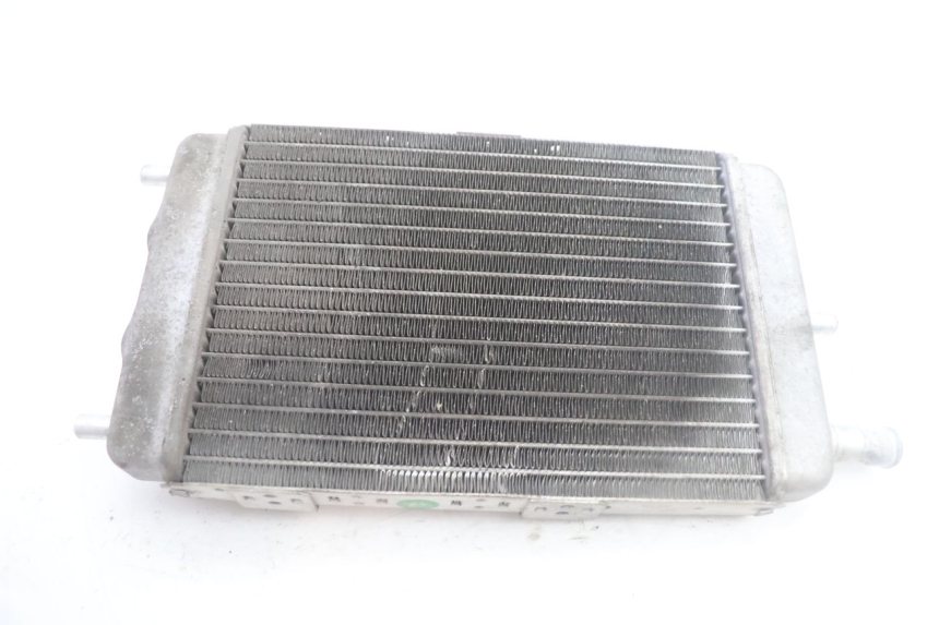 photo de RADIATEUR YAMAHA YP MAJESTY 125 (2007 - 2010) - Détail de la pièce