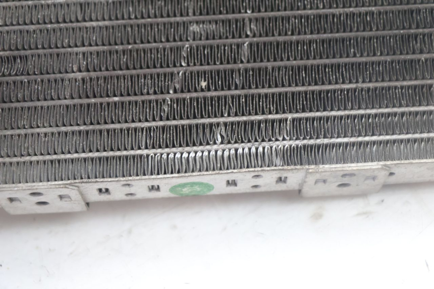 photo de RADIATEUR YAMAHA YP MAJESTY 125 (2007 - 2010) - Zoom état d’usage