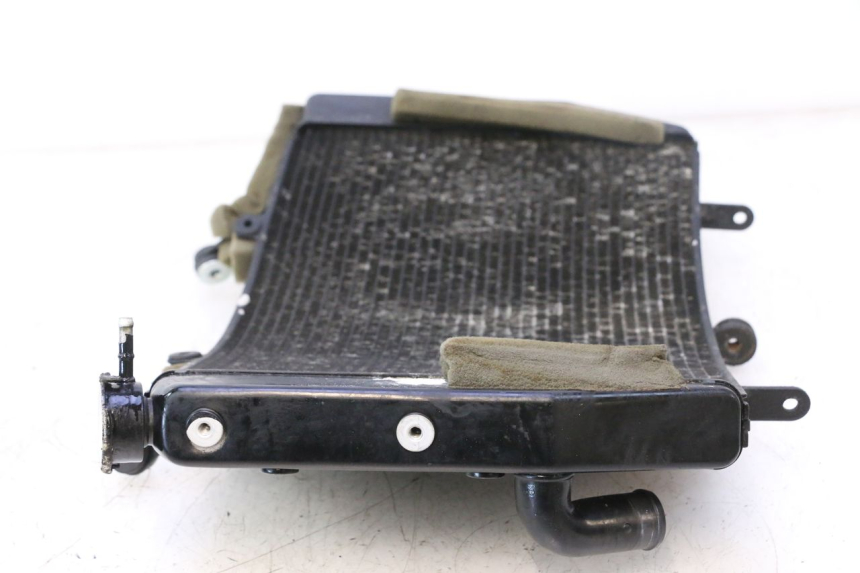 photo de RADIATEUR YAMAHA YZF R6 600 (2008 - 2009) - Photo complémentaire