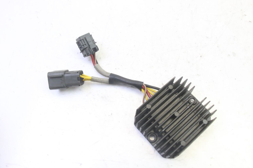 photo de REGULATEUR CHARGE QUADRO 4 4D 350 (2015 - 2018)