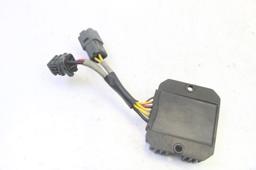 photo de REGULATEUR CHARGE QUADRO 4 4D 350 (2015 - 2018)
