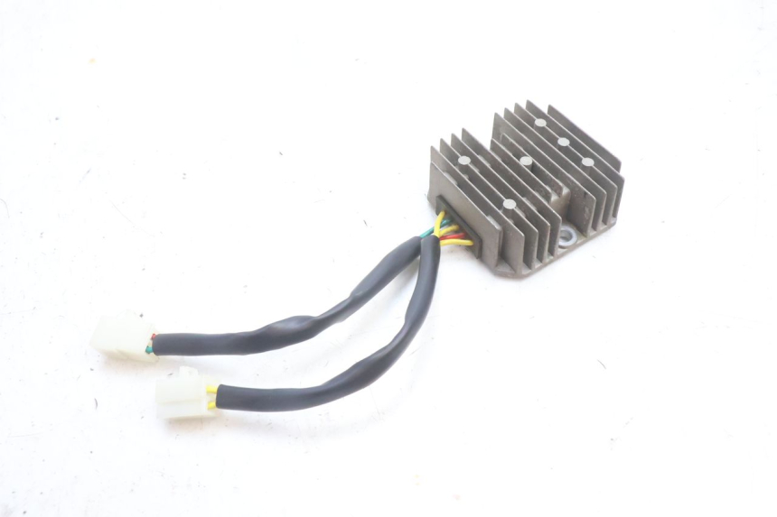 photo de REGULATEUR CHARGE KYMCO AGILITY 16+ 4T 50 (2018 - 2023) - Zoom état d’usage