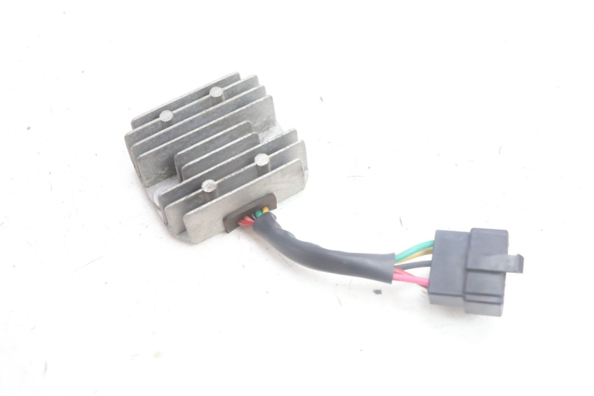 photo de REGULATEUR CHARGE KYMCO AGILITY FR 2T 50 (2012 - 2017) - Détail de la pièce