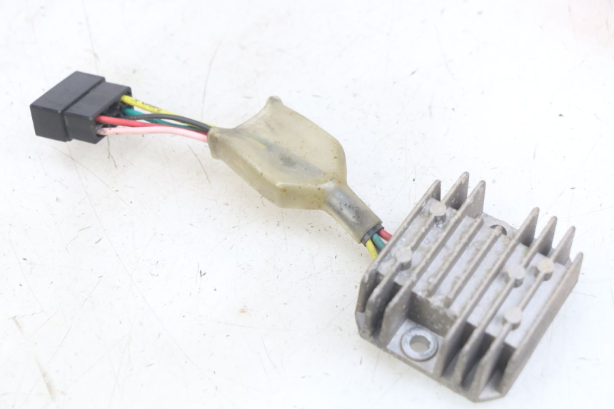 photo de REGULATEUR CHARGE KYMCO AGILITY NAKED RENOUVO 2T 50 (2011 - 2018)