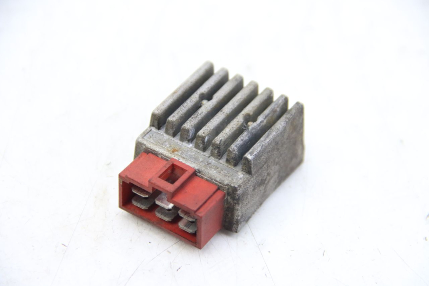 photo de REGULATEUR CHARGE APRILIA SX 50 (2011 - 2017)