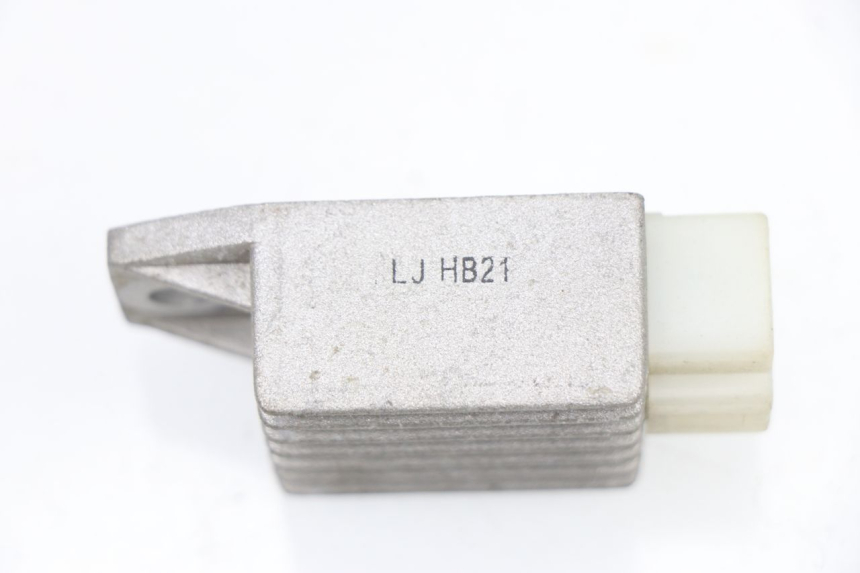 photo de REGULATEUR CHARGE BHM WACO 4T 50 (2008 - 2015)