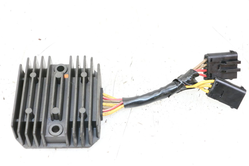 photo de REGULATEUR CHARGE BMW C1 125 (2000 - 2003)