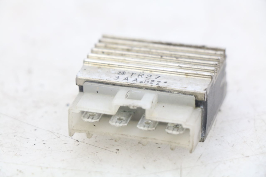 photo de REGULATEUR CHARGE MBK BOOSTER NEXT GENERATION 50 (1995 - 1998)