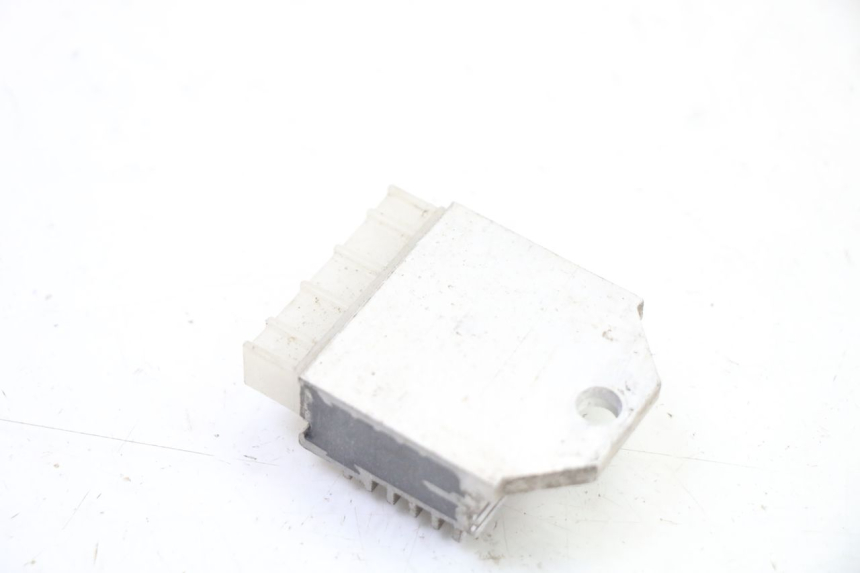 photo de REGULATEUR CHARGE MBK BOOSTER NEXT GENERATION 50 (1995 - 1998)