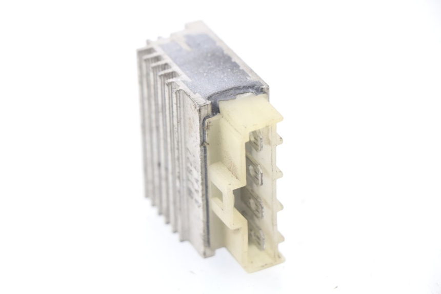 photo de REGULATEUR CHARGE MBK BOOSTER ROCKET 50 (1995 - 1998)