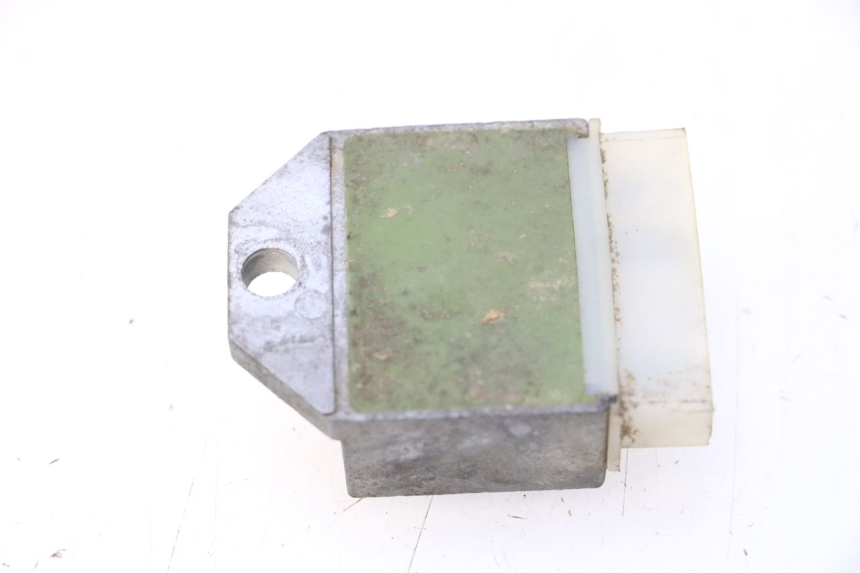 photo de REGULATEUR CHARGE MBK BOOSTER ROCKET 50 (1995 - 1998) - Zoom état d’usage