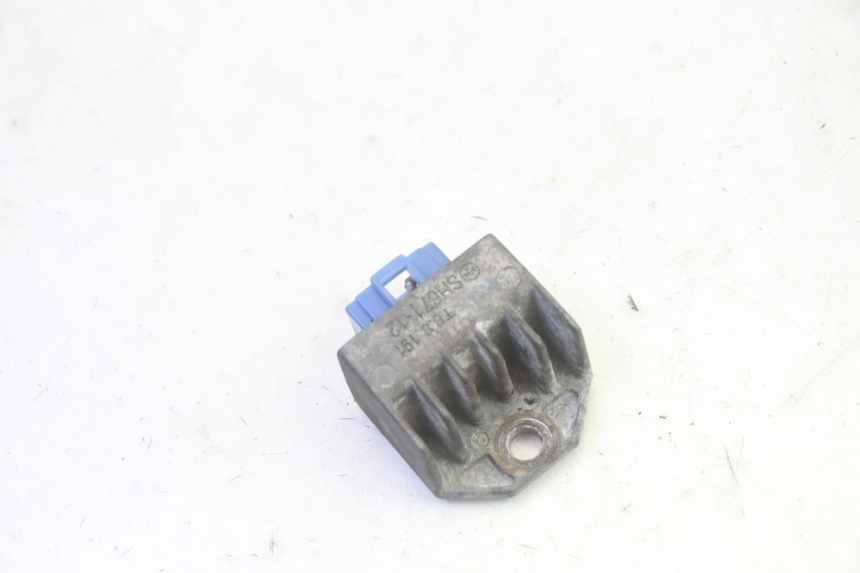 photo de REGULATEUR CHARGE MBK BOOSTER SPIRIT 50 (2004 - 2017) - Vue principale