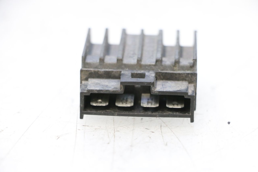 photo de REGULATEUR CHARGE MBK BOOSTER SPIRIT 50 (1999 - 2003) - Détail de la pièce