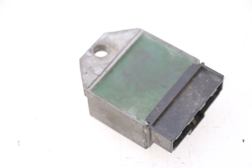 photo de REGULATEUR CHARGE MBK BOOSTER SPIRIT 50 (1999 - 2003) - Zoom état d’usage