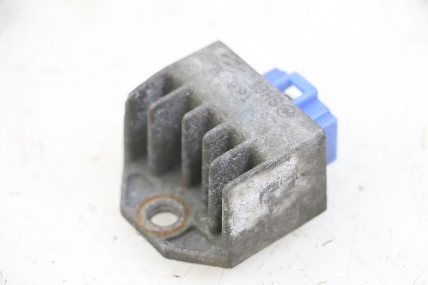 photo de REGULATEUR CHARGE MBK BOOSTER SPIRIT NAKED 50 (2004 - 2017)
