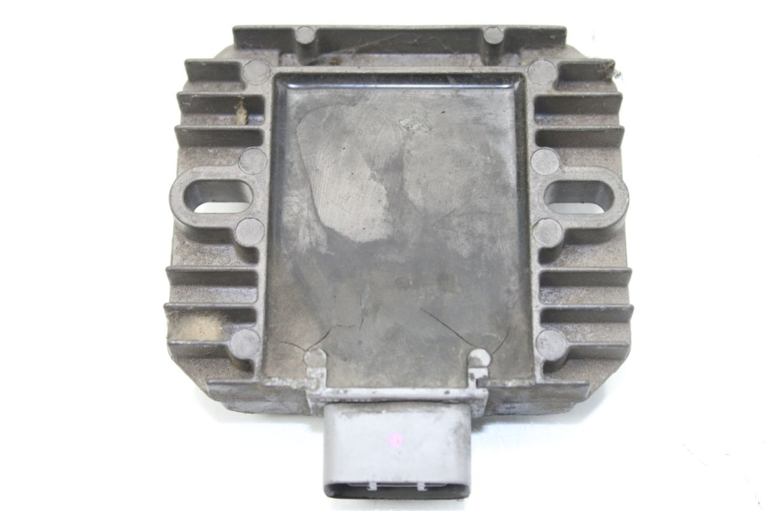 photo de REGULATEUR CHARGE SUZUKI BURGMAN 125 (2007 - 2014)