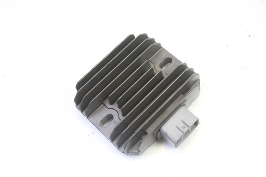 photo de REGULATEUR CHARGE SUZUKI BURGMAN 125 (2007 - 2014)