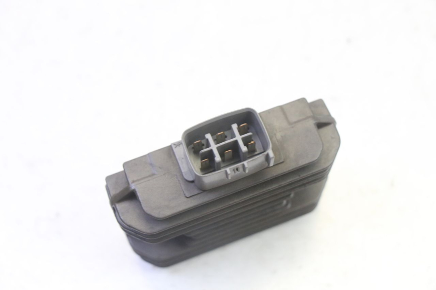 photo de REGULATEUR CHARGE SUZUKI BURGMAN 125 (2007 - 2014)