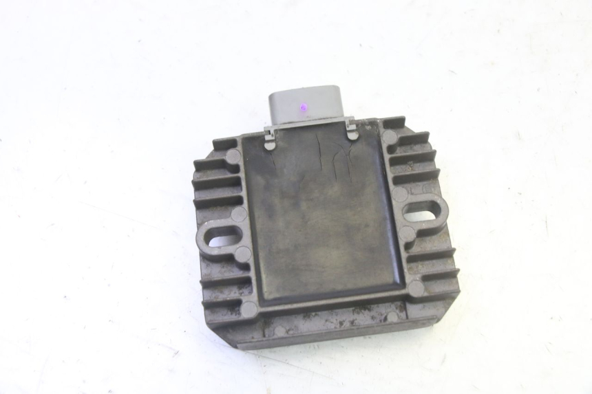 photo de REGULATEUR CHARGE SUZUKI BURGMAN 125 (2007 - 2014)