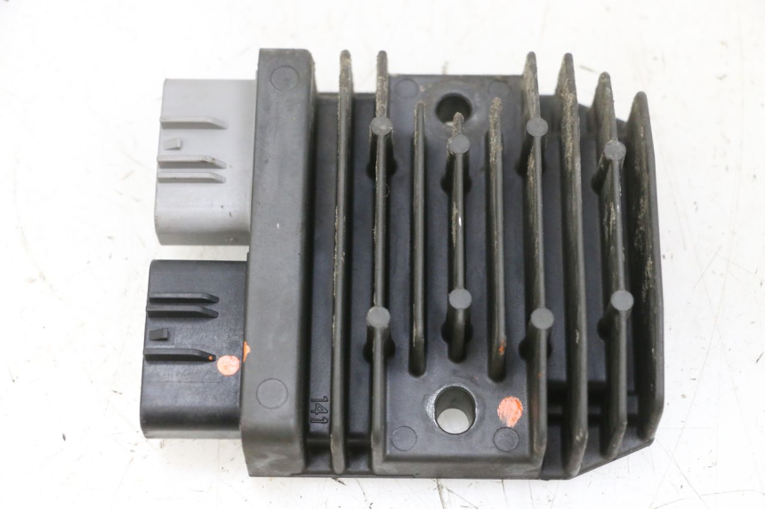 photo de REGULATEUR CHARGE SUZUKI BURGMAN 650 (2013 - 2020)