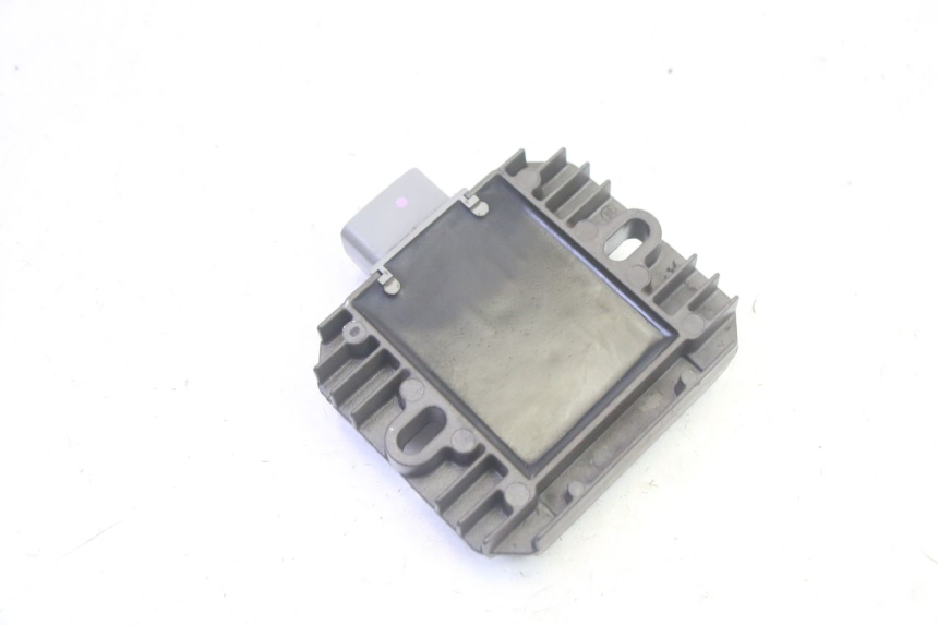 photo de REGULATEUR CHARGE SUZUKI BURGMAN 125 (2007 - 2014) - Zoom état d’usage