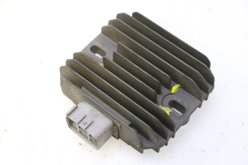 photo de REGULATEUR CHARGE SUZUKI BURGMAN 125 (2007 - 2014) - Vue principale